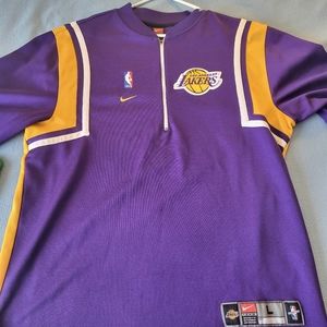 Nike lakers warm up